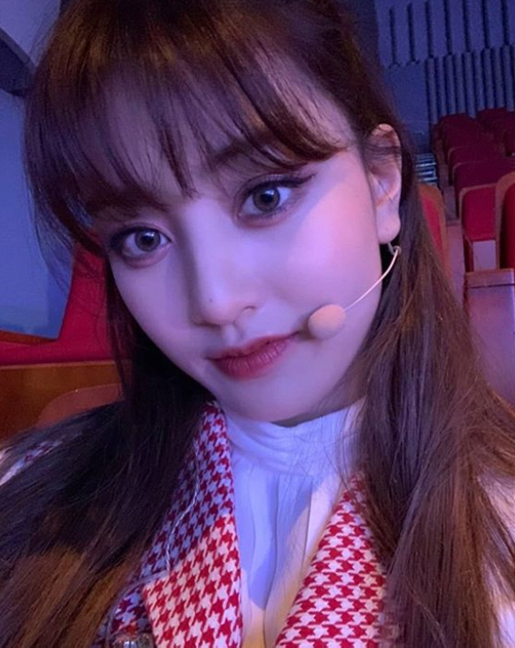 TWICE celebrates its 5th anniversary, Congratulations to ONCEs♥ Have a good Haru On the 3rd TWICEs official Instagram, Congratulations on the 5th anniversary of ONCE. Thank you very much. I miss you a lot. There may be a picture I uploaded, but I want to upload a picture I took with ONCE, so I want to upload it! Have a good Haru today! The picture was posted.The photo shows the members of TWICE looking back on the memories they had with the fans.On the other hand, TWICE released their 2nd regular albumEyes wide open and title songI CANT STOP ME on October 26th.On the morning of the 27th, Shinbo took first place on the iTunes album charts in 32 overseas regions including Singapore, Brazil, and Japan, breaking the teams own record. Also, on the afternoon of the 27th, it won the real-time chart of Hanteo Chart, the domestic album aggregation site, and the first place in the real-time chart of retail albums of Gaon Chart. The title songI CANT STOP ME boasted its global popularity by taking the top spot on the Japanese line music real-time chart on the afternoon of the 26th, and QQ Music, the largest music platform in China on the 27th, on the 27th.