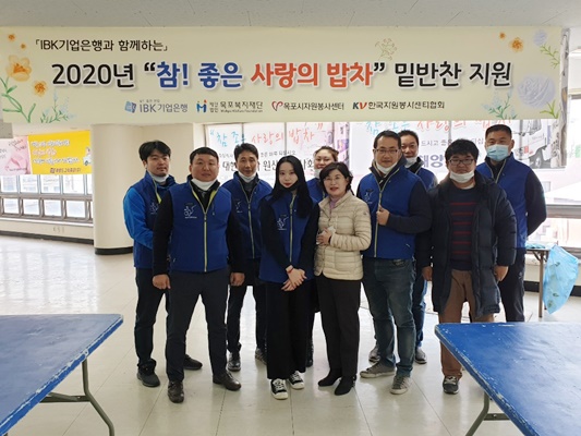 사람과가구 이미지