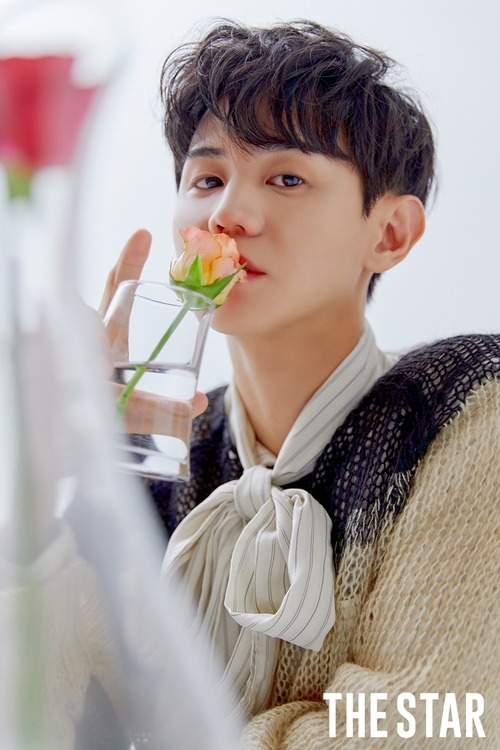 Highlight Yang Yo-seobs emotionally filled picture has been released.In this photo released through the November issue of The Star Magazine, Yang Yo-seob still showed clear visuals under the theme of Begin Again.Yang Yo-seob in the public photos expresses his own pure and neat charm by using various flowers such as lifting flowers or putting them on his shoulders.After shooting the picture, Yang Yo-seob said, It was a long time since I was shooting a picture, but I am lonely to do something alone.I think a lot of members, he said. These days, I am practicing hard because I join musical Days again.I am constantly making opportunities to meet with my fans. When asked about his vocal strengths, he said, Is it a steel spiny red gurnard?I am more sensitive to my neck than anyone else.  So I am as good as Spiny red gurnard even on a bad day.I want to hear a good voice in the future. When asked about the solo album plan, he said, I prepared it last year.I want to show the best results by thinking carefully rather than making it impatient.  I want to show the singer Yang Yo-seob to the fans as soon as possible, so I hope you will wait a little bit. When asked whether he had never felt impatience and anxiety in many idols, he said, It is true that he felt in the army.I thought I could not replace anyone even before I went to the army.  But I felt comfortable because I thought all of this was natural.I want to do things I can and do well. Finally, before 2020, I want to make a bucket list. It is an offline concert.I want to meet my fans with ease as the situation gets better as soon as possible, he said. Ive been running since the beginning of this year, but Im sorry. I want to meet our fans quickly.Both the highlight Yang Yo-seobs pure charms and Interview are shown in the November issue of The Star, and the lively video interview and the video that confessed his life song can be found on The Star YouTube, Naver TV and official SNS.Photo: The Star November issue