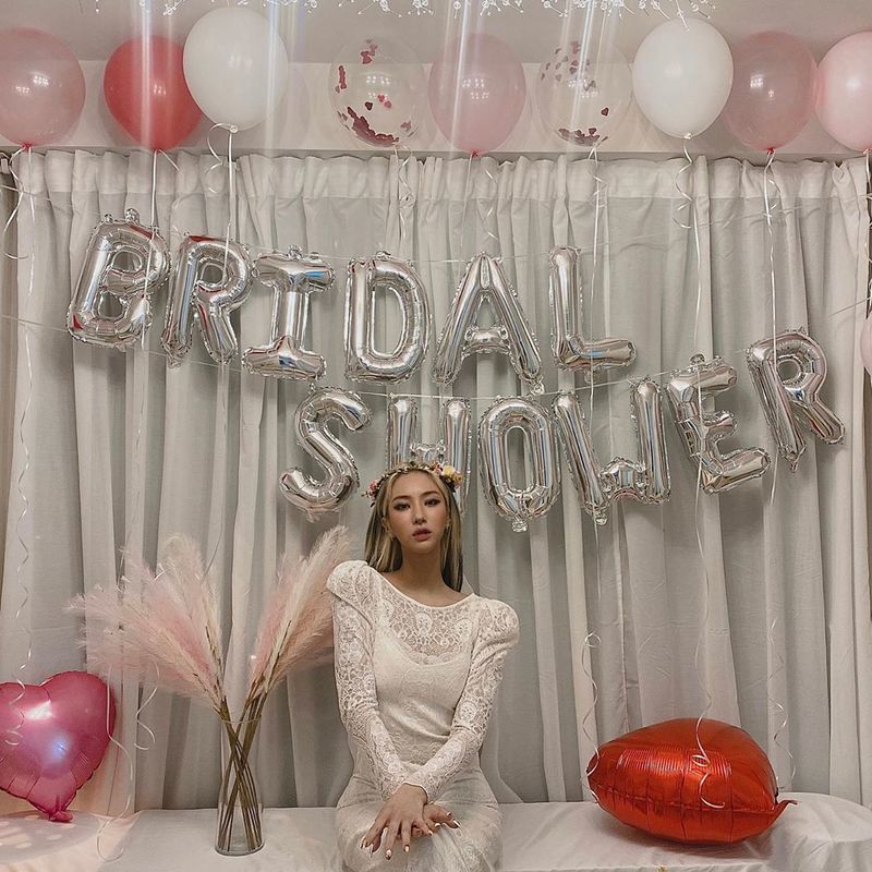 Rapper Giant Pink has unveiled the scene of a happy Bridal Shower Guest ahead of marriage.Giant Pink posted a picture on his instagram on November 8th with an article entitled I am only once living, I am only once in my life, I am # Bridal Shower Guest      .Giant Pink in the photo is wearing a pure white dress and taking a pose.Behind him is a balloon of phrases that announce the Bridal Shower Guest, reminiscent of a pleasant party atmosphere.Giant Pink draws attention with a slimmer body and a lean jaw line ahead of marriage.The beautiful beauty that reveals the excitement ahead of the marriage ceremony is admirable.On the other hand, Giant Pink announced marriage with his younger businessman lover on September 13, but delayed marriage ceremony in the aftermath of Corona 19.Lee Hae-jeong