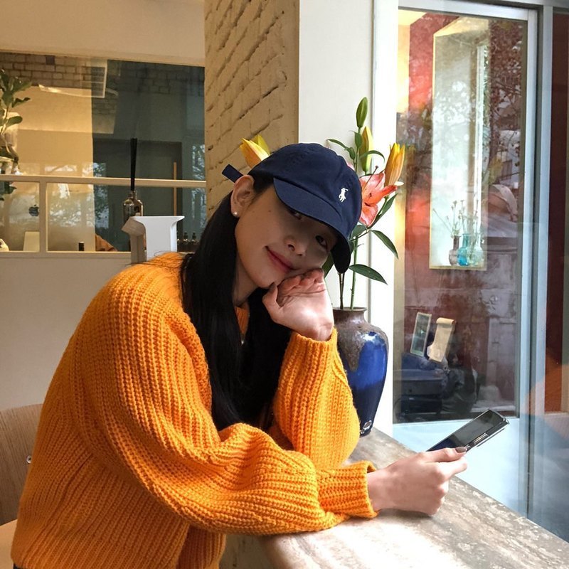 Group WJSN member Seolah has released the current situation through SNS.Seolah posted several photos on her SNS on November 9th day with an article entitled Orange Monday.In the photo, she showed a fresh look with an orange knit and a navy ball cap.She showed a clean charm with a shy smile with a gentle appearance.On the other hand, the group WJSN, which is a member of the company, received a lot of love by unveiling Neverland on June 9th.jang hee-soo