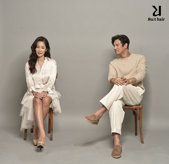 Same Bed, Different Dreams 2 Season 2 - You are My Fate Oh Ji-ho - The BOA couple was selected as the Hair Care Model.According to Oh Ji-hos agency, Elyse, the couple of Oh Ji-ho - who emerged as the center of the topic by joining SBS Same Bed, Different Dreams 2 Season 2 - You Are My Destiny were selected as the Air Model.Two people who reveal a pleasant couple like a friend, Kimi, became a model and a Muse representing the brand.Among them, Oh Ji-ho in the public advertisement cut is looking at the silver BOA, which produced a rich and glossy wave hair.As a real couple, I boasted a natural pose and perfect breathing, and I was impressed by the viewers.Oh Ji-ho – the true and honest image of the BOA couple was well suited to the concept and was selected as a Muse, an ad source said.I hope that the brands true slogan, True youth, find answers in the scalp, will be delivered well through Oh Ji-ho - the BOA couple. On the other hand, SBS Same Bed, Different Dreams 2 Season 2 - You Are My Destiny, starring Oh Ji-ho - the BOA couple, is broadcast every Monday at 11:15 pm.Photo = Rootcare
