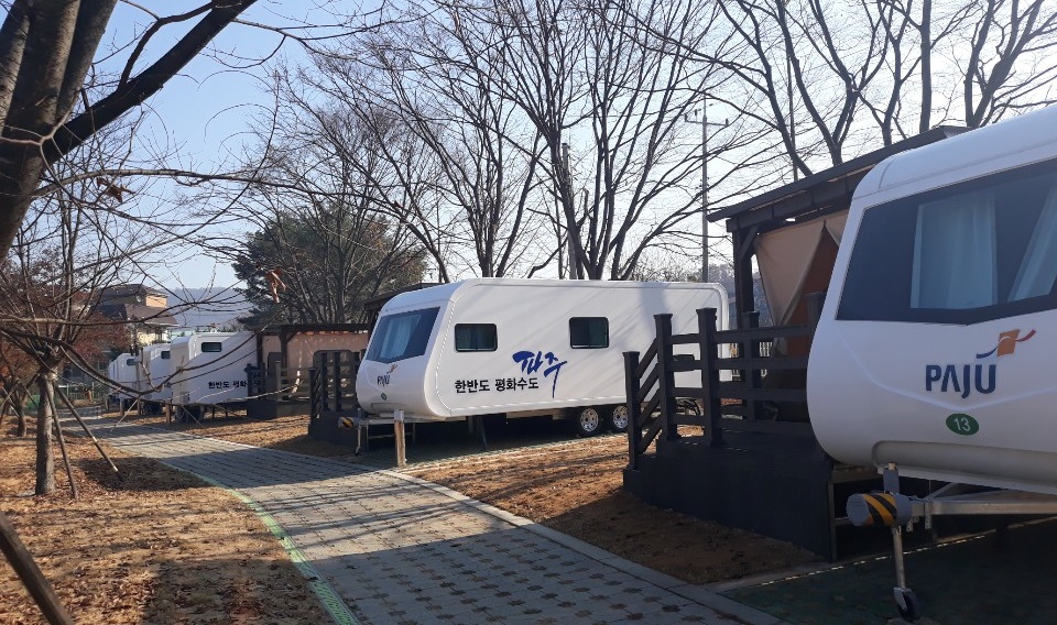 공릉관광지 캠핑장 이미지