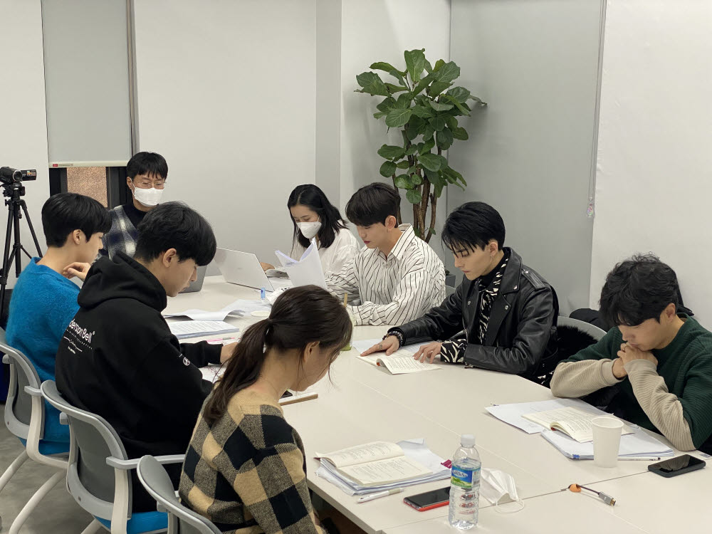 위즈스토리 이미지