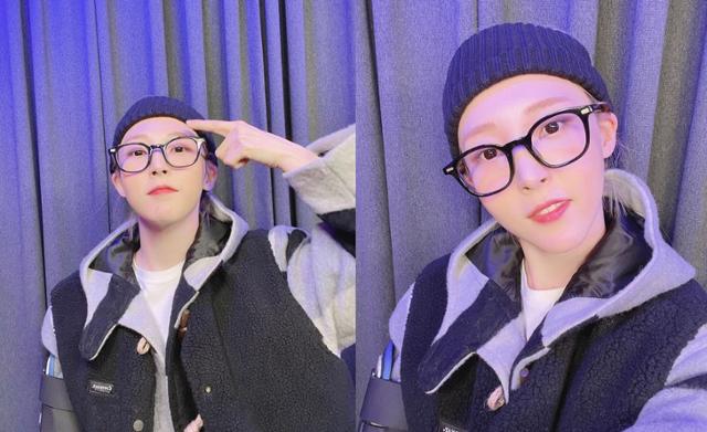 Moonbyul of girl group MAMAMOO showed off her pretty visuals as she looked handsome.On the afternoon of the 17th, Moonbyul posted several photos on his SNS.Moonbyul in the public photo has a chic atmosphere with his hat and glasses. His soft smile feels cute charm.Meanwhile, MAMAMOO, a group to which Moonbyul belongs, released the album Travel (TRAVEL) on the 3rd.MAMAMOO will stage at the 2020 MAMA (Mnet ASIAN MUSIC AWARDS).MAMAMOO appeared on the KBS2 entertainment program Idol on the Quiz broadcast on the 14th and boasted of the sense of entertainment.