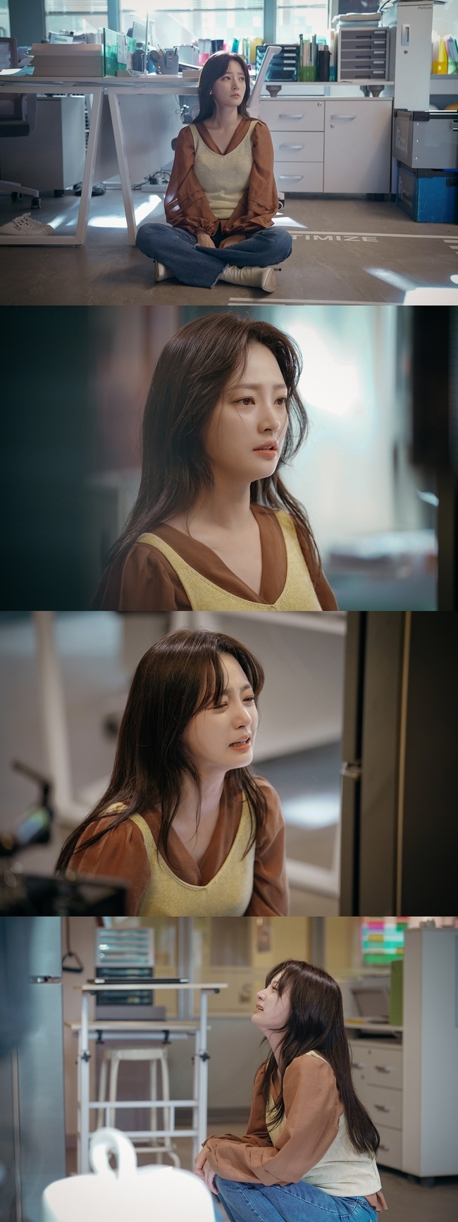 Actor Song Ha-yoon presents the Five-Year Acting.MBC Everlon drama Please Dont Meet That Man (played by Song Pyeon/directed by Oh Mi-kyung), which was first broadcast on November 10, is an absolute sympathy thrilling love comedy of women who have a stethoscope to screen out the Man Who Should Not Meet.Fresh genre, reality sympathy story, personality-perfect actors, and plump production combined to bring hot reaction from the first broadcast.Among them, the presence of Song Ha-yoon (played by Seo Ji Sung), the main character who led the drama, was outstanding.In the first episode of Please Dont Meet The Man, the main character, Ji Sung, who does his best in work and love, one day faced an artificial intelligence refrigerator with a Cho Sang-shin and learned the shocking truth of the prospective groom who is about to marry him.Song Ha-yoon has raised the immersion of the drama with the appeal of the patented luscious charm and the act that causes the sympathy of many female viewers.Meanwhile, on November 17, the production team is concentrating attention on the appearance of Ji Sung, who is tearing tears.In the open photo, Ji Sung is sitting in front of the ancestor god Refrigerator, who shook his life at a moment.Other photos show the figure of Ji Sung, who bursts into tears in front of his ancestor, Reprigerator.The tears flowing without any hesitation, the acting power of Actor Song Ha-yoon, who expresses the feelings of Character with impact, steals the gaze.In the play, Ji Sung was about to marry a lover who had been in love for seven years, but the truth of the lover that his ancestor, Refrigerator, told him was a shock.Ji Sung secretly captured the image of Ji Sung in CCTV and uploaded it to a group chat room with friends. It was like a conversation that evaluated the face and body of Ji Sung.The heart of Seo Ji Sung is inevitably collapsed.In the second episode on the 17th, Ji Sung pours tears in front of the ancestor, the Refrigerator, who shook his life.Song Ha-yoon has filled the tears of complicated feelings such as sadness, anger, regret, and betrayal felt by Seo Ji Sung.Ive watched Song Ha-yoons Tears Acting with a breathtaking production, and Im asking for your attention and expectation, he said.hwang hye-jin