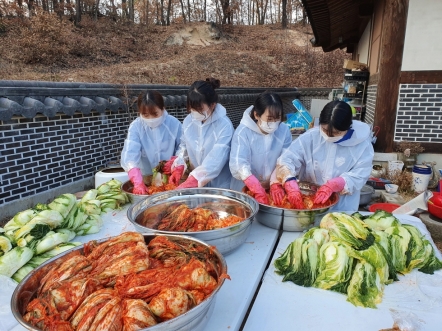 비에이치씨치킨서 이미지