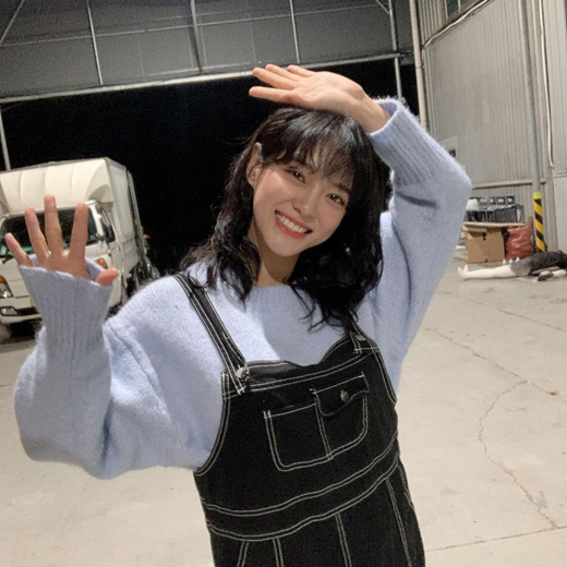 Gugudan Kim Se-jeong showed off Smile, which is a bright off work route.Kim Se-jeong released two photos on his Instagram on the 18th with the phrase Off work!Kim Se-jeong in the public photo is shaking his hand with a bright expression toward the camera and drawing a V and enjoying it.Kim Se-jeongs unique bright Smile, which is happy even if you look at it, attracts attention.On the other hand, Kim Se-jeong will appear on the OCN weekend drama Wonderful Rumors scheduled to air on the 28th.