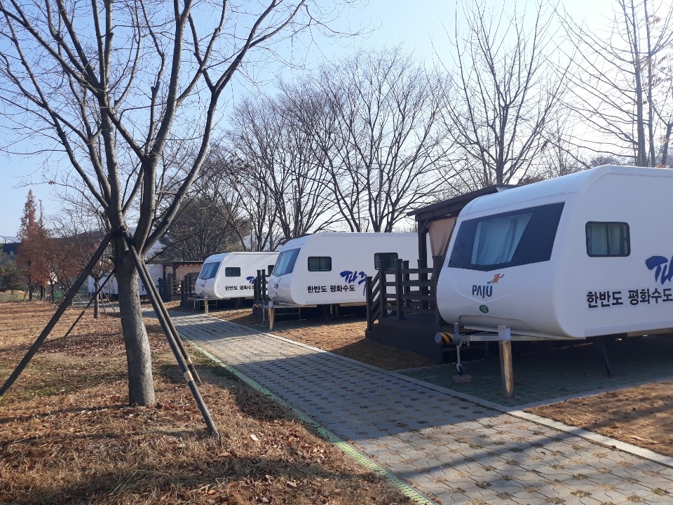 공릉관광지 캠핑장 이미지