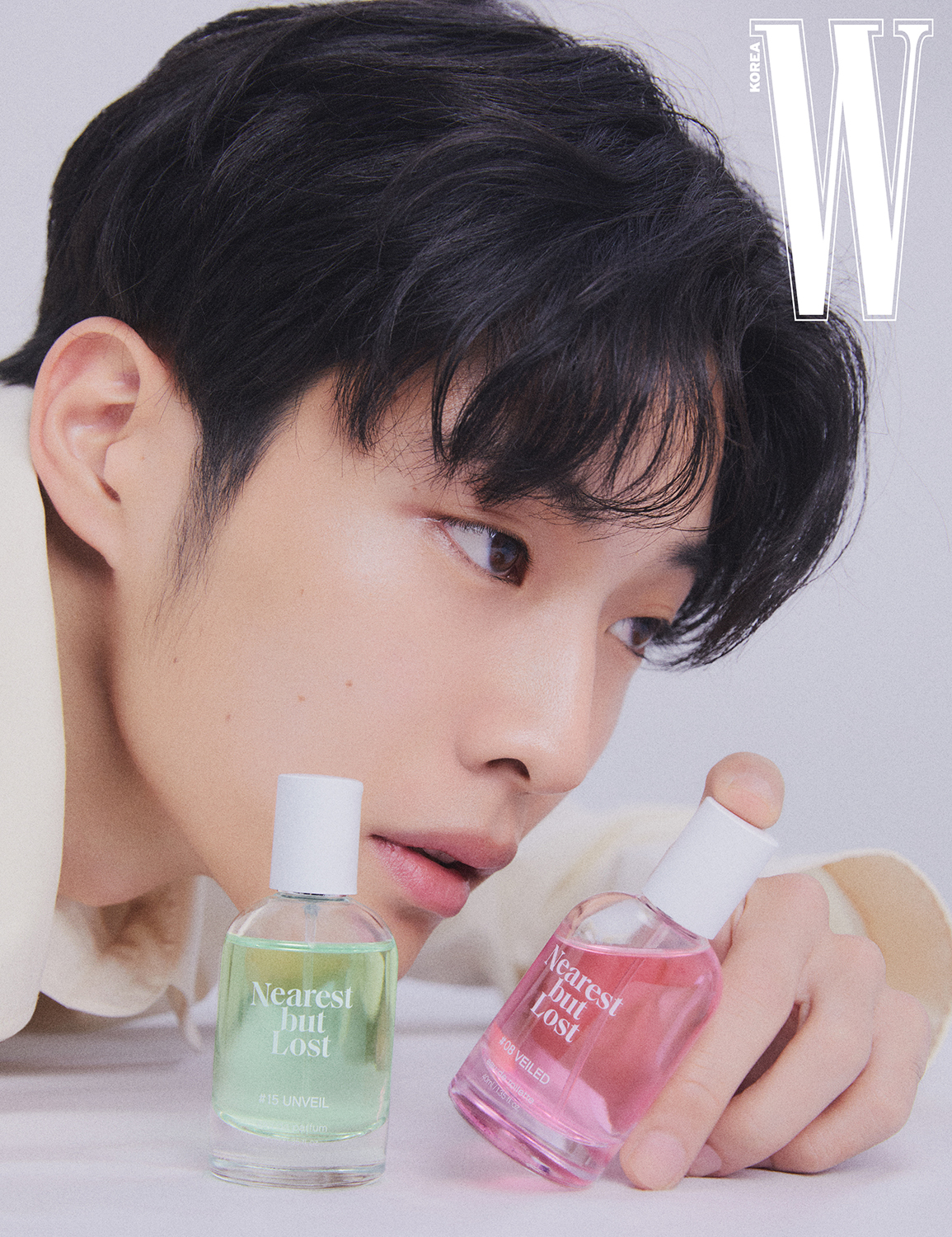 Actor Lee Jong-Won has released a Perfume picture of a fragrant moment.In this picture with fashion magazine W Korea, the holiday season filled with excitement and filled with the warm and romantic moment of actor Lee Jong-Won.Lee Jong-Won, who is with Perfume in the new season of Lost, a good day list to present to his beloved lover, detailed the feeling of Perfume combined with charming fragrance to each mood.Lee Jong-Won in the picture leads the atmosphere of the filming scene with a distinctive feature and sophisticated pose, while freely expressing the gap between the warm and soft Boy and the sophisticated masculine beauty.Lee Jong-Won, who is meeting viewers who are disassembled from the MBC drama Spy who loved me to Tinker, is showing the charm of the drama and the drama that is warm and cool in the industry.Through this picture, I renewed my new image again and showed my colorful charm without any boldness.iMBC Park Han-bum  Photos Provided W KOREA (W Korea