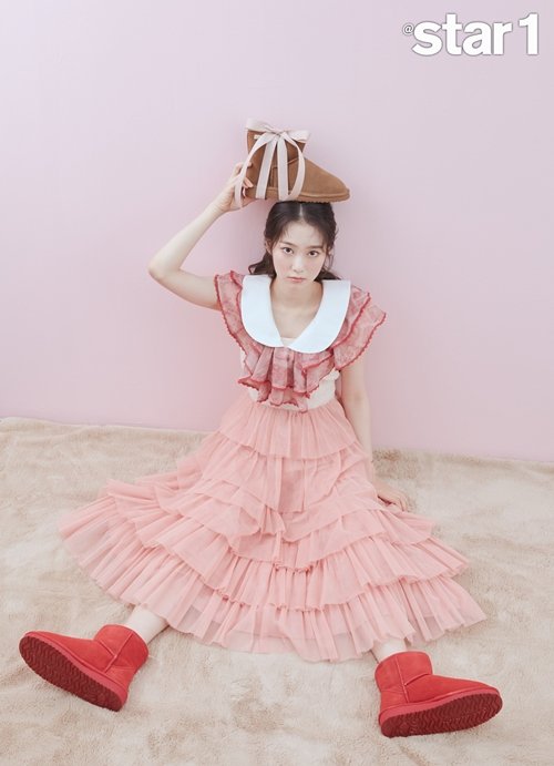 In this December issue photo with BEARPAW shoes, JiHo has attracted the praise of the staff by blowing out pure, cute and lovely charm like a concept fairy.JiHos group OH MY GIRL has been busy with the entertainment and advertising world as well as various music charts this year.JiHo said that 2020 was a year that could have grown to a new level and predicted that it would come to a richer and more album next year.OH MY GIRL, famous for its professional skills as well as its usual teamwork.When asked about the secret, JiHo said, I have been constantly communicating and talking, so I have become aware of it even if I look at my eyes.In this interview, JiHo also revealed the secrets of baby skin and body shape without a single skin.We dont eat flour and member-stimulating foods well, and we drink coconut water every day, which is good for salt removal, he said.Also, Olivia Holt Hot Se Similiar was a hot topic, It is really Honor.Im not sure I really felt like Olivia Holt Hatsen left her emoji Comment, she said in a video post.