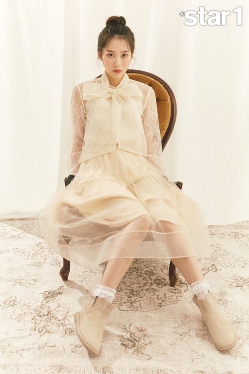 In this December issue photo with BEARPAW shoes, JiHo has attracted the praise of the staff by blowing out pure, cute and lovely charm like a concept fairy.JiHos group OH MY GIRL has been busy with the entertainment and advertising world as well as various music charts this year.JiHo said that 2020 was a year that could have grown to a new level and predicted that it would come to a richer and more album next year.OH MY GIRL, famous for its professional skills as well as its usual teamwork.When asked about the secret, JiHo said, I have been constantly communicating and talking, so I have become aware of it even if I look at my eyes.In this interview, JiHo also revealed the secrets of baby skin and body shape without a single skin.We dont eat flour and member-stimulating foods well, and we drink coconut water every day, which is good for salt removal, he said.Also, Olivia Holt Hot Se Similiar was a hot topic, It is really Honor.Im not sure I really felt like Olivia Holt Hatsen left her emoji Comment, she said in a video post.