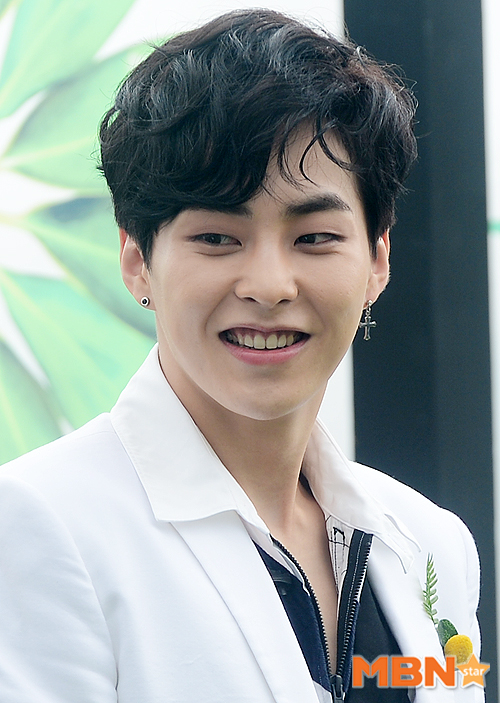 EXO Xiumin is discharged from the hospital during his last vacation.As a result of the star coverage on the 23rd, Xiumin was discharged from the unit without returning to the unit in the aftermath of COVID-19 with his recent last year off; the Soldiers status is until December 6.Xiumin joined the active duty on May 7 last year and received basic military training before fulfilling the duties of the Korea Military.He was cast in the armys musical return last year and played the role of a young man. He played the role of Hyunmin in the reenactment the following year and challenged musical.Since then, he has been on his last years vacation and has been a member of Soldiers. He will be discharged in society on the 6th of next month, which was scheduled to be discharged.Earlier, the Korea Military Department issued a guideline to the sergeants who came out of their last years vacation to prevent the spread of COVID-19 without returning to the unit.Xiumin became the first pillar in EXO.EXO D.O., who joined the company in July last year, is also expected to be discharged in January next year, and guardian and Chen are also fulfilling the obligations of Korea Military.