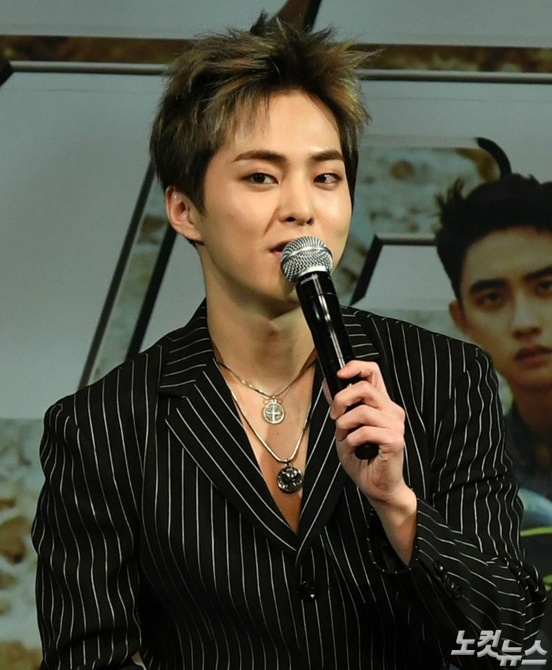 An agency SM Entertainment official told CBS on the 23rd, Xiumin is currently in vacation in the last years.Corona 19 Discharges on December 6th, according to the instructions to Discharge without returning to the unit to prevent spread.There is no separate Discharge event, he said.Xiumin joined Army active duty on May 7 last year and also came to the stage of Army creative musical return.Xiumin, the first member of EXO members, will be the first writer in EXO next month.