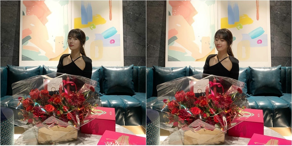Singer and actor Bae Suzy showed off her dazzling beautiful looks.On November 25th, Bae Suzy posted two photos on Instagram along with the hashtag of the brand name of the cosmetic brand he was promoting. Other than the flower emoticon, there was no comment.In the released photo, Bae Suzy shows off her neat and beautiful looks with a large flower basket in front. The styling that the neckline stands out and the hair was neatly tied to create a luxurious atmosphere.Meanwhile, Bae Suzy is currently active in the role of Seo Dal-mi in tvNStartup. It airs every Saturday and Sunday at 9pm.
