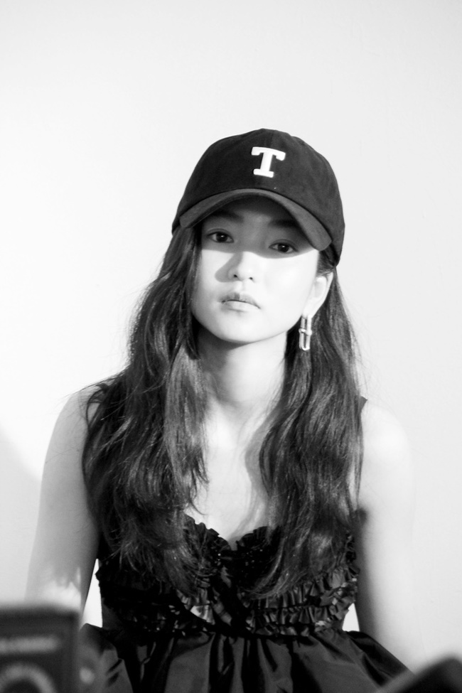 Kim Tae-ri, who takes good pictures, has a unique atmosphere