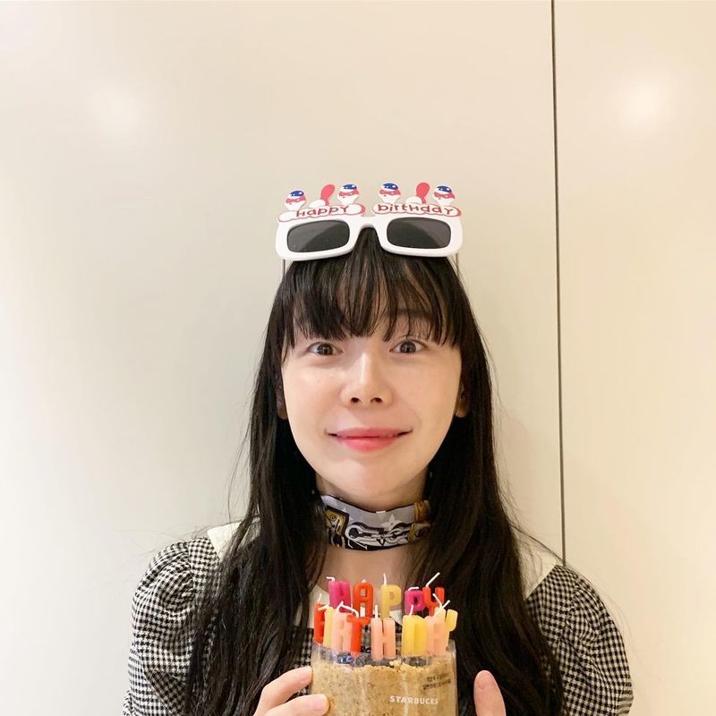 Actor Soy Kim gave her birthday impressions.Soy Kim posted two photos on his instagram on November 25 with the phrase I thought the birthday of the Covid era would be a little sad, but I felt a lot of happiness in the warm blessing of many people.Soy Kim in the picture is smiling brightly with a birthday cake; Soy Kim has been impressed by those who look on as they have been, while still alive; Soy Kim said, Thank you, sincerely.Ill grow old to be no one in this celebration. Ill try harder to be useful. We all do. I love you.Thank you for all the warm bday wishes. You made my day.I hope you will be able to get a Ugly sweater next year without a mask. han jung-won