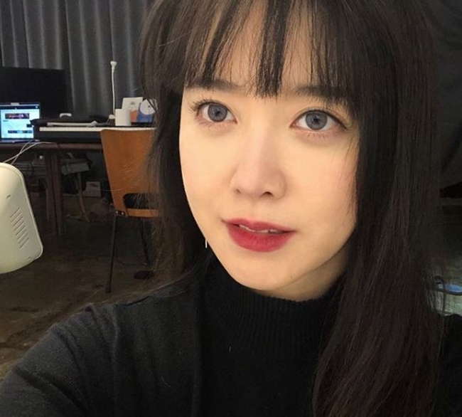 Actress and film director Goo Hye-sun opened the morning diligently.On November 26, Goo Hye-seon posted a photo on his personal Instagram with the article Wake up! Start Haru!The published photo shows Goo Hye-seon with a pale smile against the background of the studio. Goo Hye-suns distinctive features and doll-like appearance stand out.Meanwhile, Goo Hye-seon showed off her versatility by appearing in the recently broadcast MBC entertainmentPoint of Omniscient Interference.