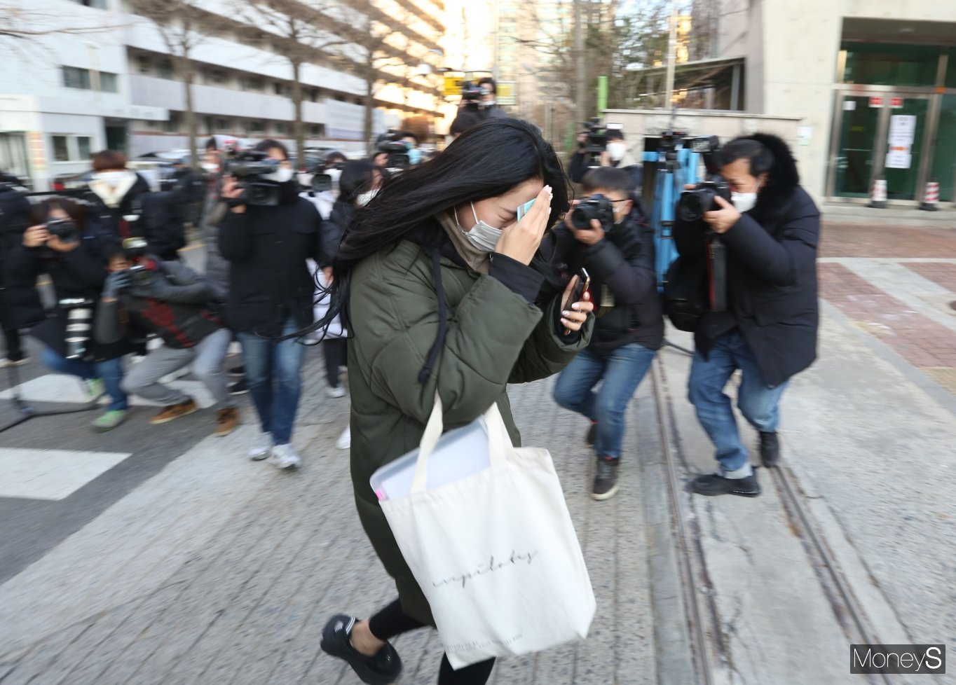 헐레벌떡 이미지
