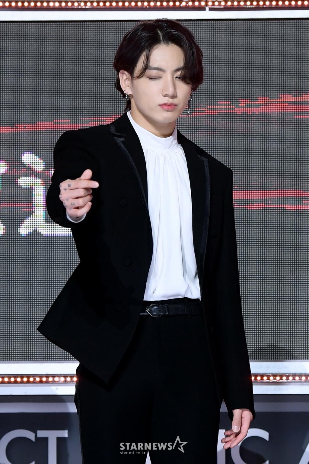 윙크 이미지