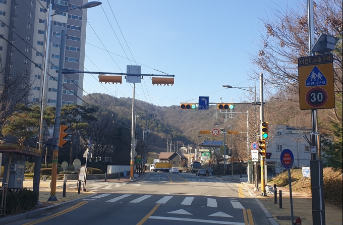 신호등 이미지