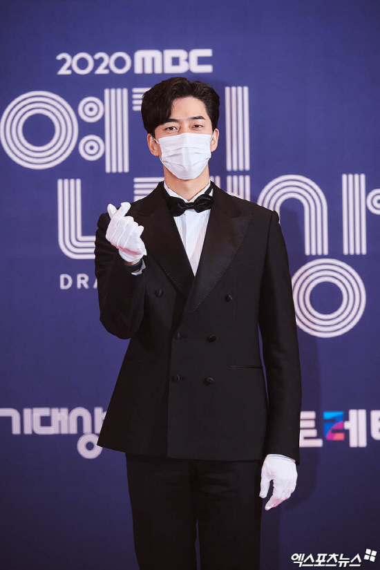 이*상 이미지