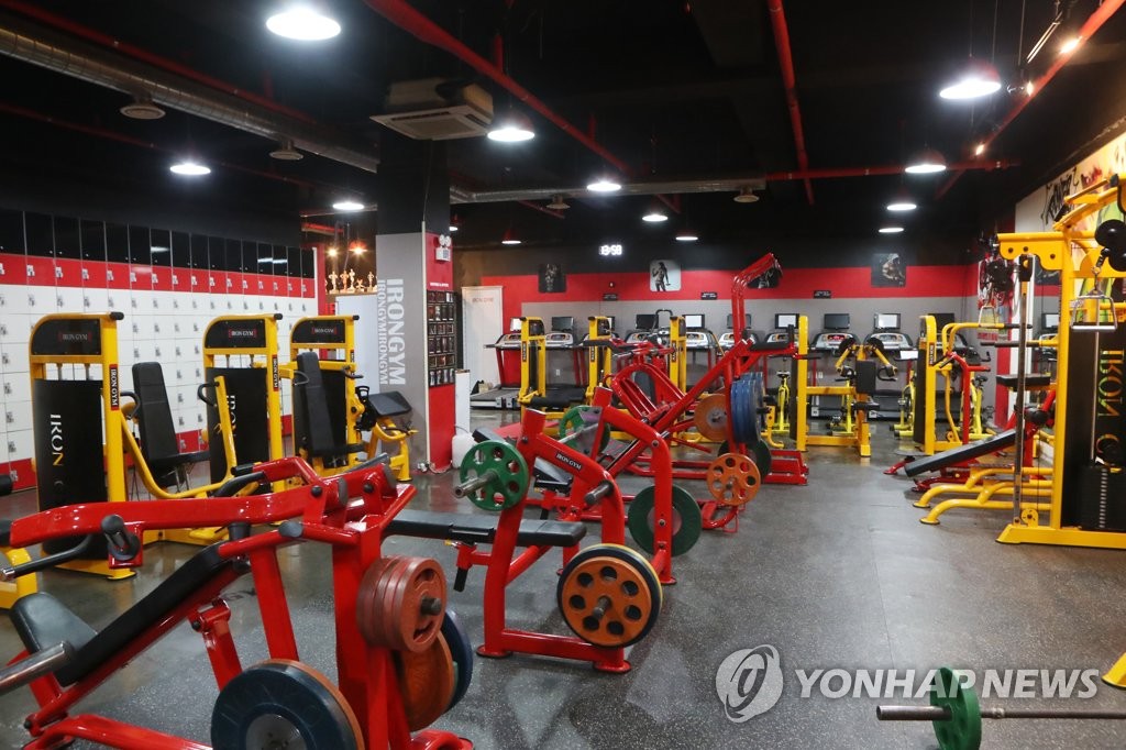 헬스장 이미지