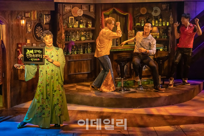 포킥스엔터테인먼트 이미지