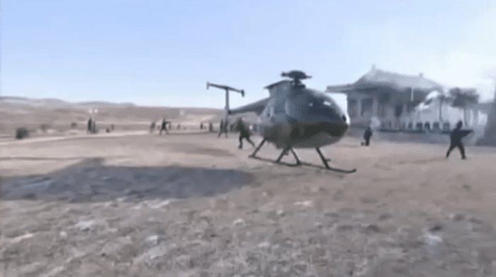 2017년 12월 11일 북한 관영매체는 김정은 국무위원장이 지켜보는 가운데 총참모국 직속 특수작전대대가 청와대를 타격하는 전투훈련을 벌였다고 보도했다. [조선중앙TV 캡처]