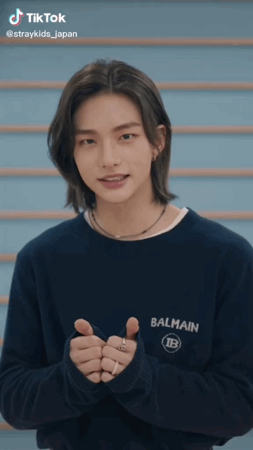 Group Stray Kids Hyunjin has given off a cute charmStray Kids posted the video on its official TikTalk account on Saturday with the #Sakuranbochallenge tag.In the video, Hyunjin showed a cute rhythm to the music and caught the eye.Fans who watched the video showed explosive reactions such as I am so cute, I love you and Beautiful smile.Stray Kids Hyunjin will attend MBCs special feature Ajidae Legend special broadcast and shine the studio.Video: Stray Kids ticktocka fairy tale that children and adults hear togetherstar behind photoℑat the same time as the latest issue