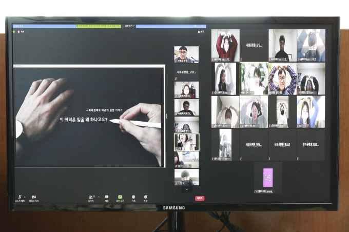 딸코옷장 이미지