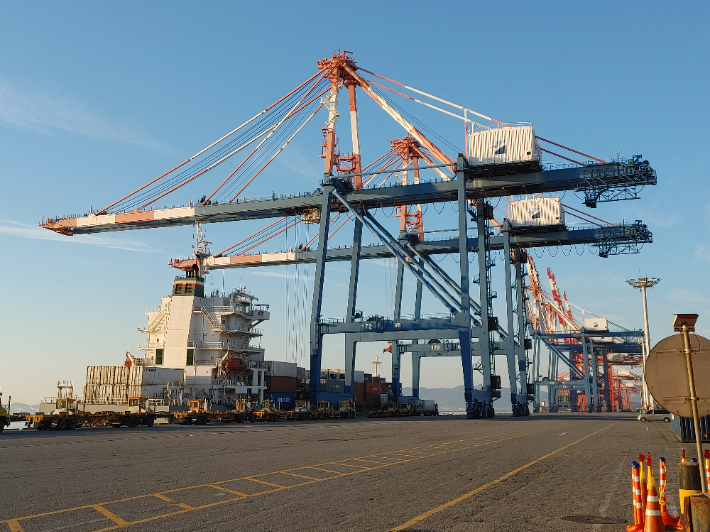 여수광양항만공사, 컨테이너 하역장비 노후 설비 교체