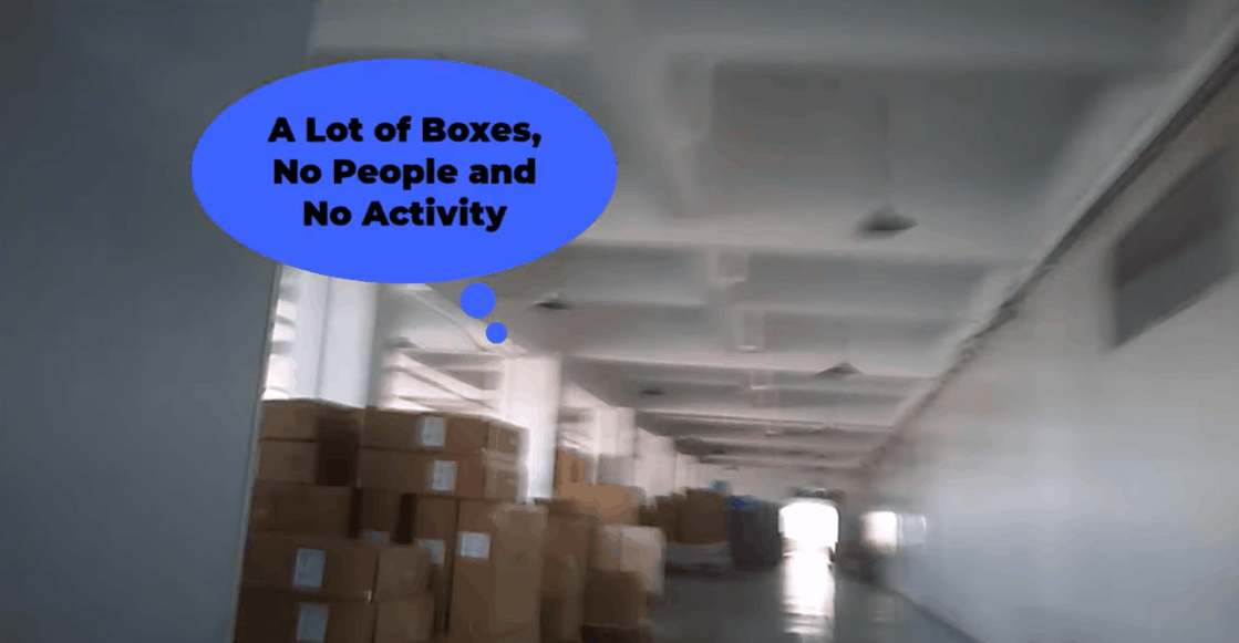 울프팩리서치가 유튜브를 통해 공개한 이항 공장의 내부. 울프팩리서치는 공장 내엔 기초적인 조립라인도 없었으며 종이박스 등 자재들이 널부러진 상황이었다고 꼬집었다.(사진=울프팩리서치 유튜브 캡쳐)