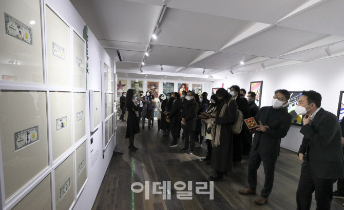 갤러리선 이미지