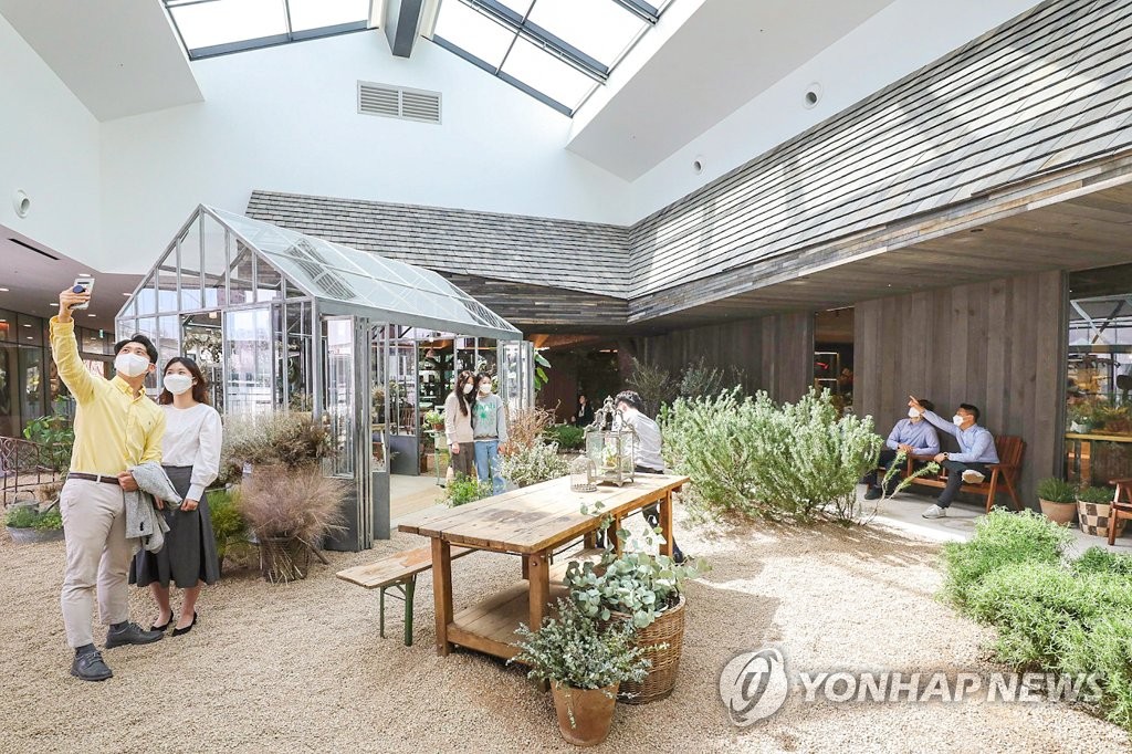 본현대프리미엄아울렛 이미지