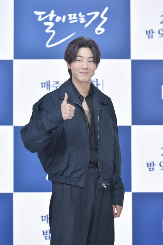 (주)키이스트 이미지