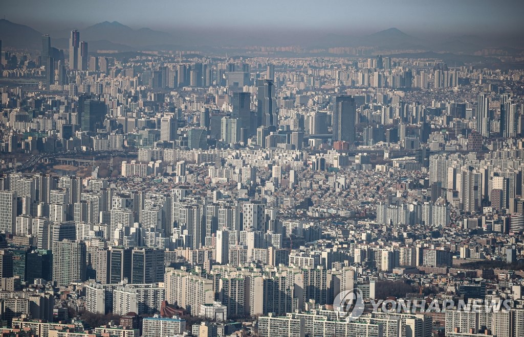 경기도 광주 남한산성에서 바라본 서울 강남 일대의 모습 [연합뉴스 자료사진]