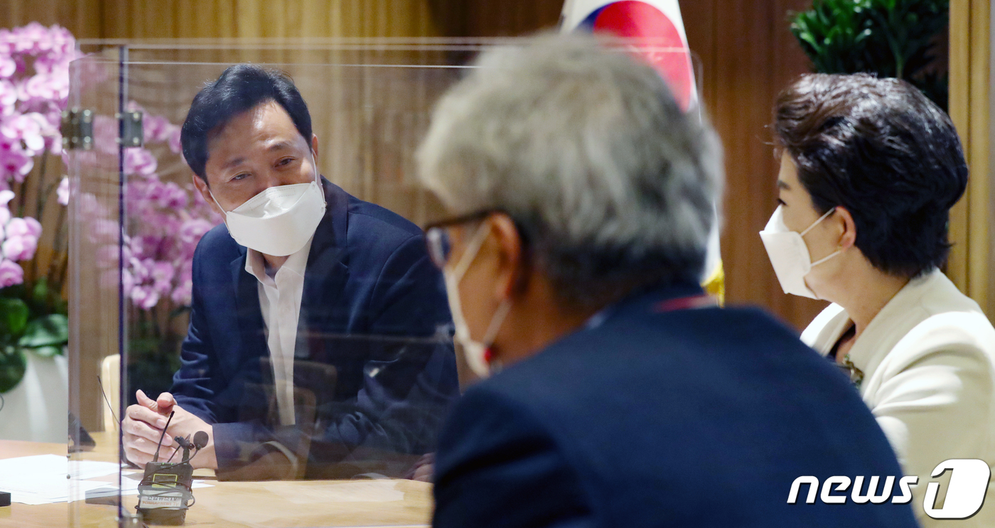 서울시 간호조무사회와 간담회 갖는 오세훈 시장