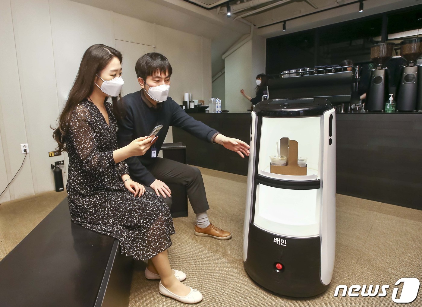 우아이앤씨 이미지