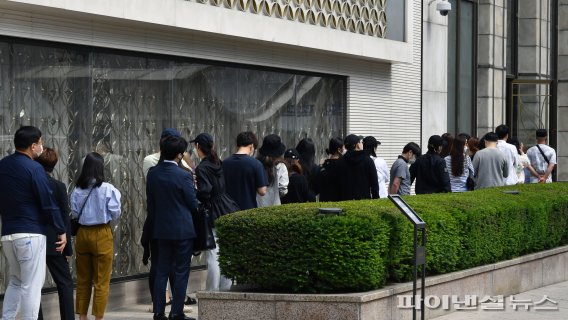 명품관 이미지