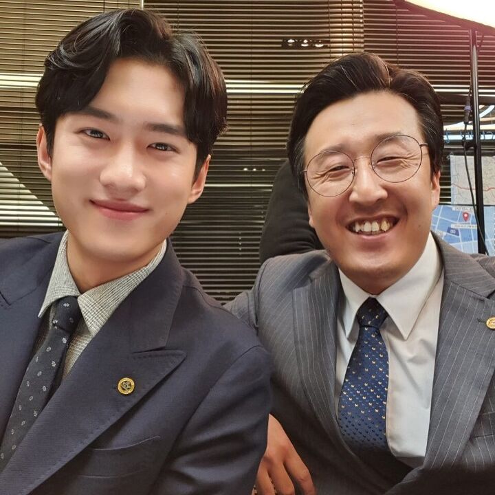 사슴 눈망울을 지닌 '하이에나' 병아리 변호사 | 뉴스에이드 사슴 눈망울을 지닌 '하이에나' 병아리 변호사 | 뉴스에이드