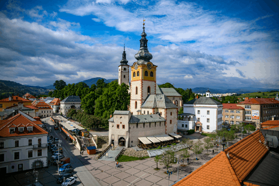 반스카 비스트리차 SNP 광장의 풍경. 2015년 봄 촬영한 모습들이다. 백종현 기자