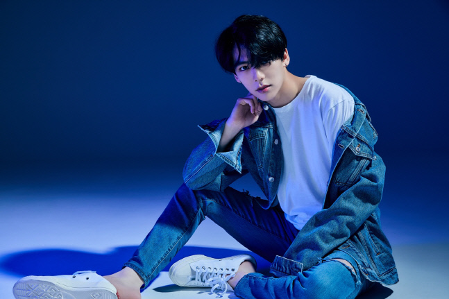 민찬 이미지