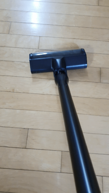 삼성 비스포크 제트 작동 모습. (사진=지디넷코리아)