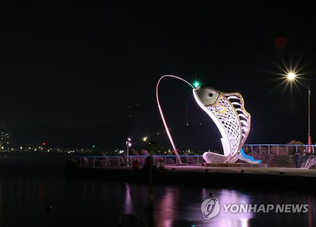 등대조명 이미지