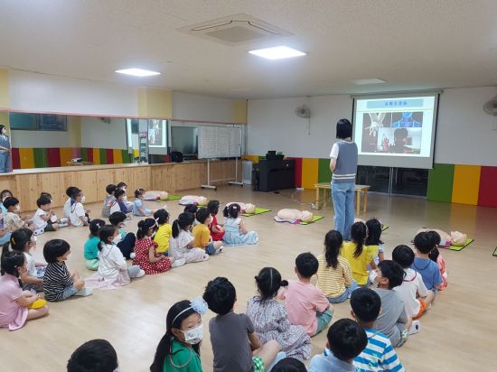 정지유치원 이미지
