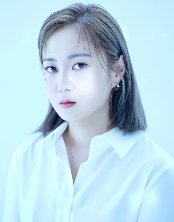박나래, 새 프로필 공개..배우 느낌으로 완성 [Day컷]