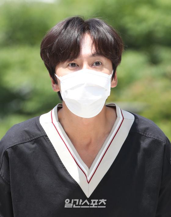 띠용 이미지