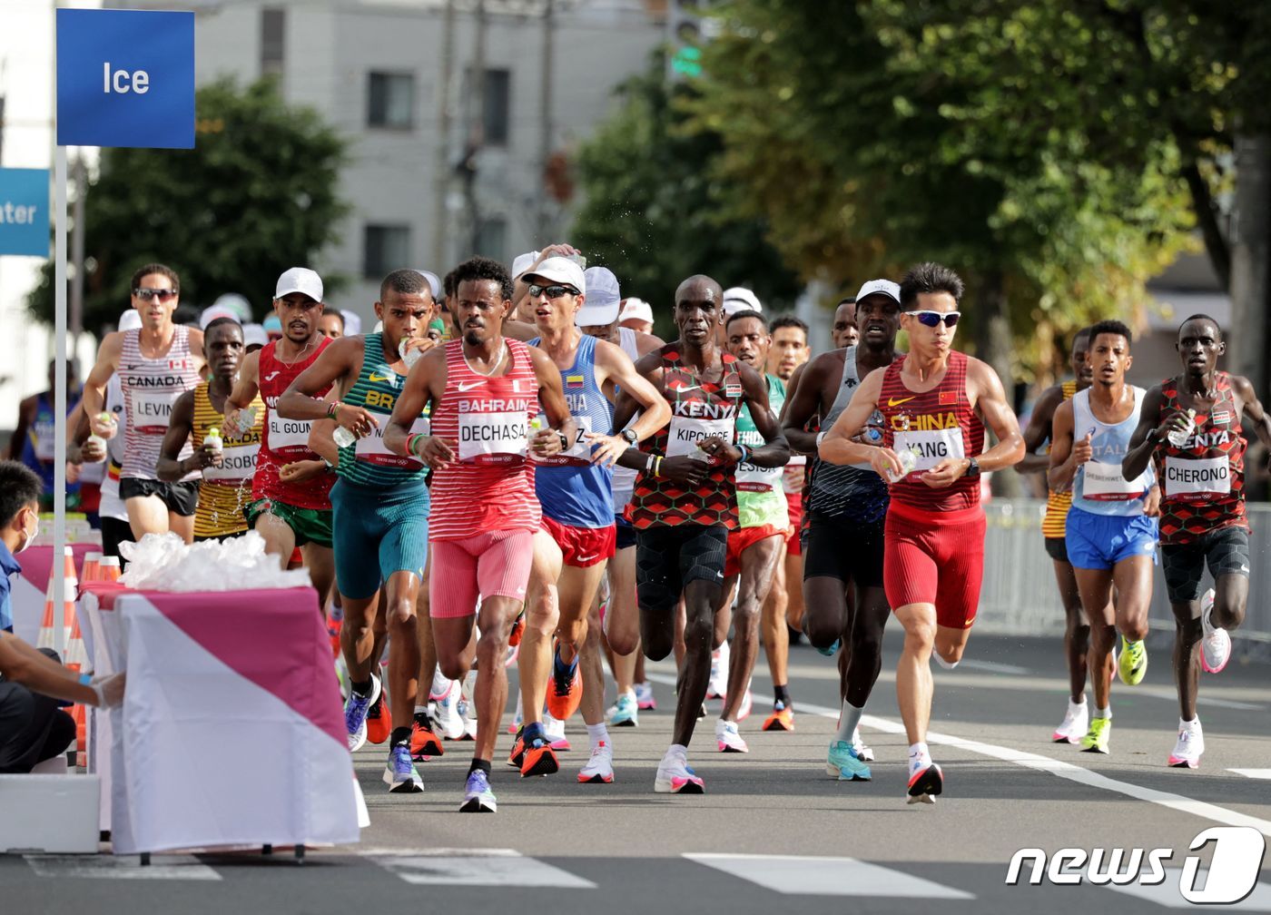 올림픽 메달 꿈꿨던 '귀화 마라토너' 오주한, 부상으로 레이스 ...