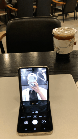 갤럭시Z플립3 자동 셀피 촬영 기능.ⓒ데일리안 최은수 기자